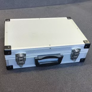 AL Kufr 38x27x12 cm - vada víka